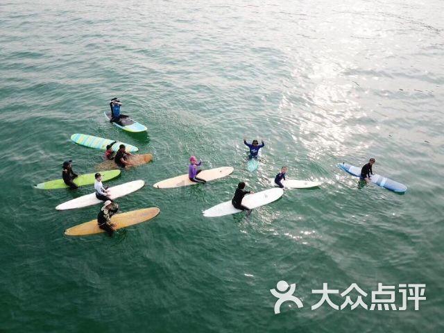 《亮剑》演员重聚：张光北秃了，何政军沧桑，李幼斌老到认不出来