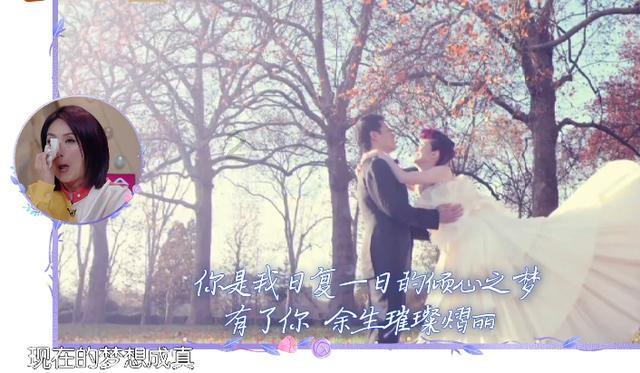 夏季的时尚女孩