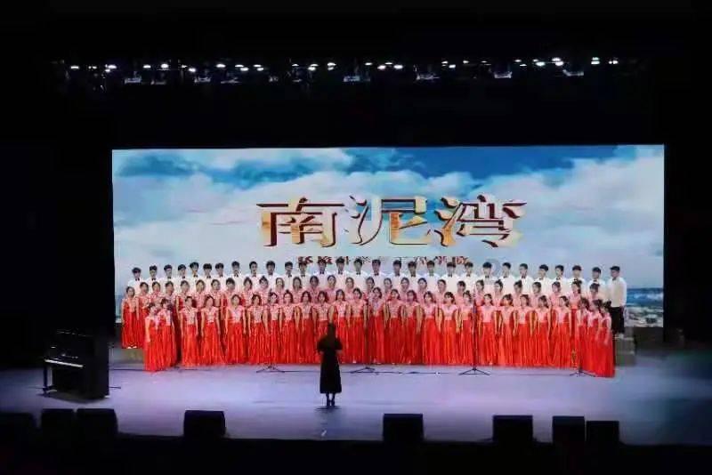 大连地铁提醒：进站乘车时请勿奔跑拥挤