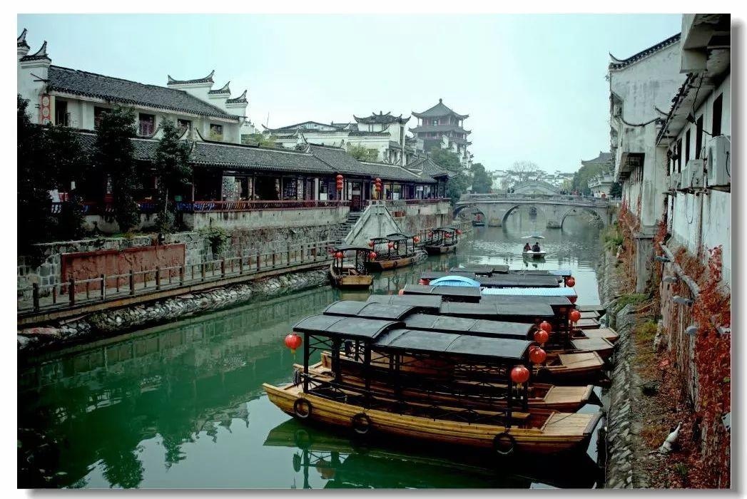 鲜奶运输车找不同